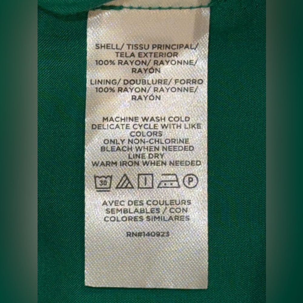 NWT LOFT Women’s Long Sleeve Shirred Yoke Style Blouse In Kelly Green Size: XSP - Picture 12 of 12